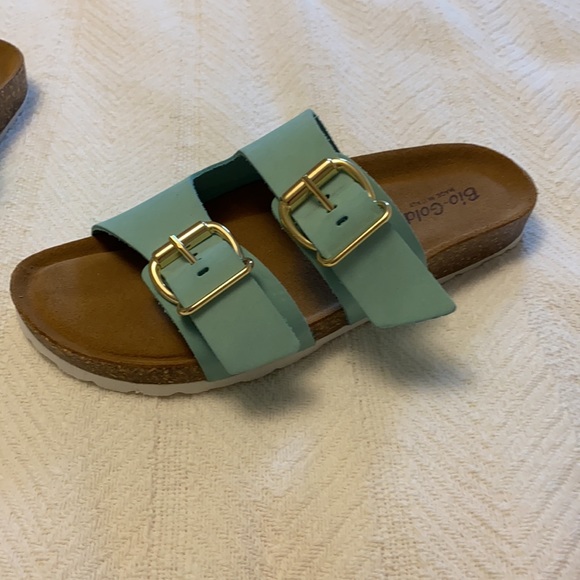 Bio Gold Sandals Size 7.5 - Picture 2 of 5